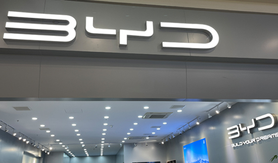 電動化上半場完美收官：比亞迪發布第二代刀片電池及閃充技術