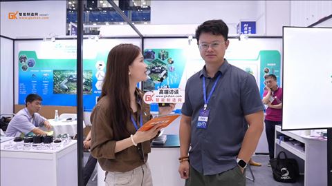 于野机器人携多款轮足式机器狗亮相AI Show 2026杭州AI与机器人展